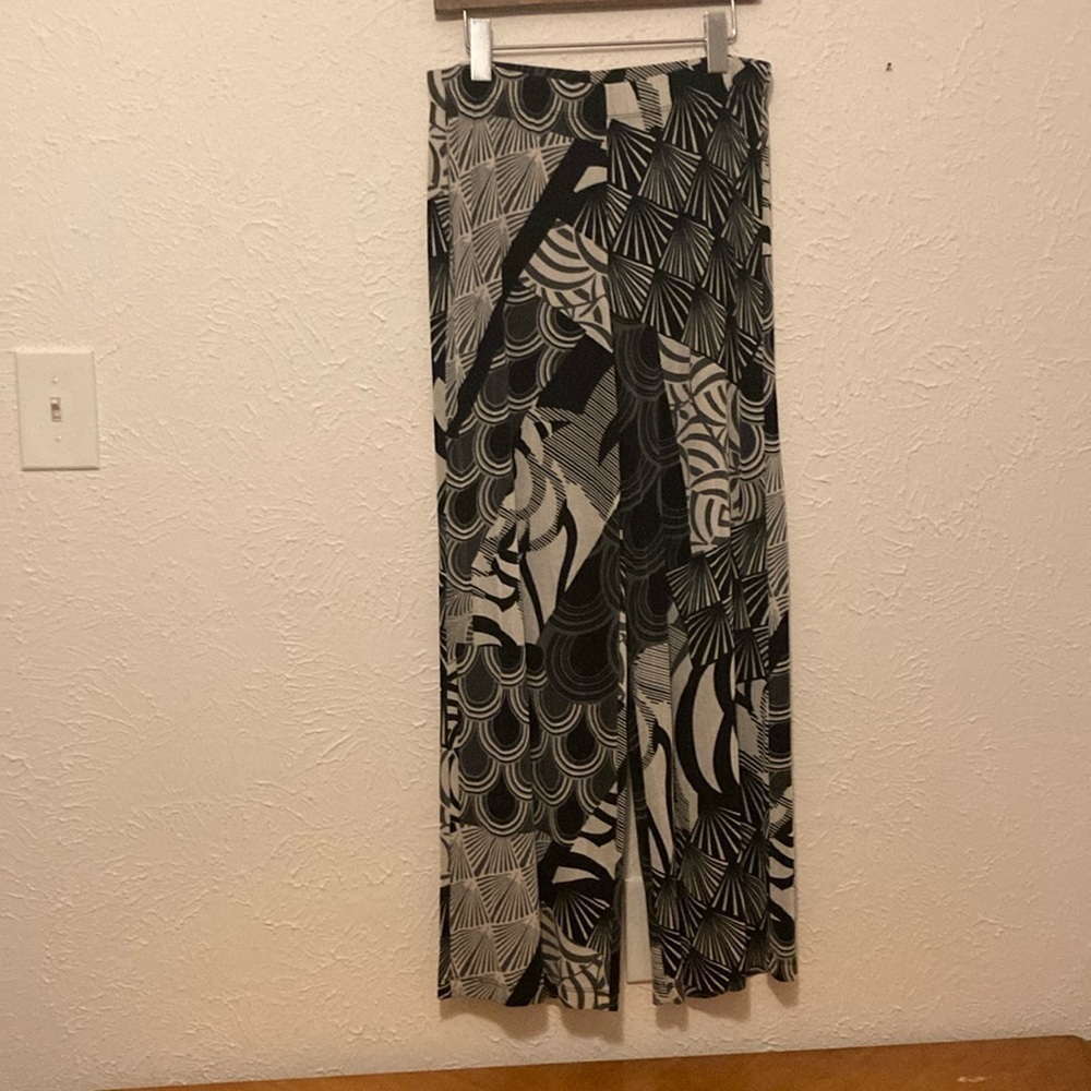 Chico’s Travelers Geometric Palazzo Pants
